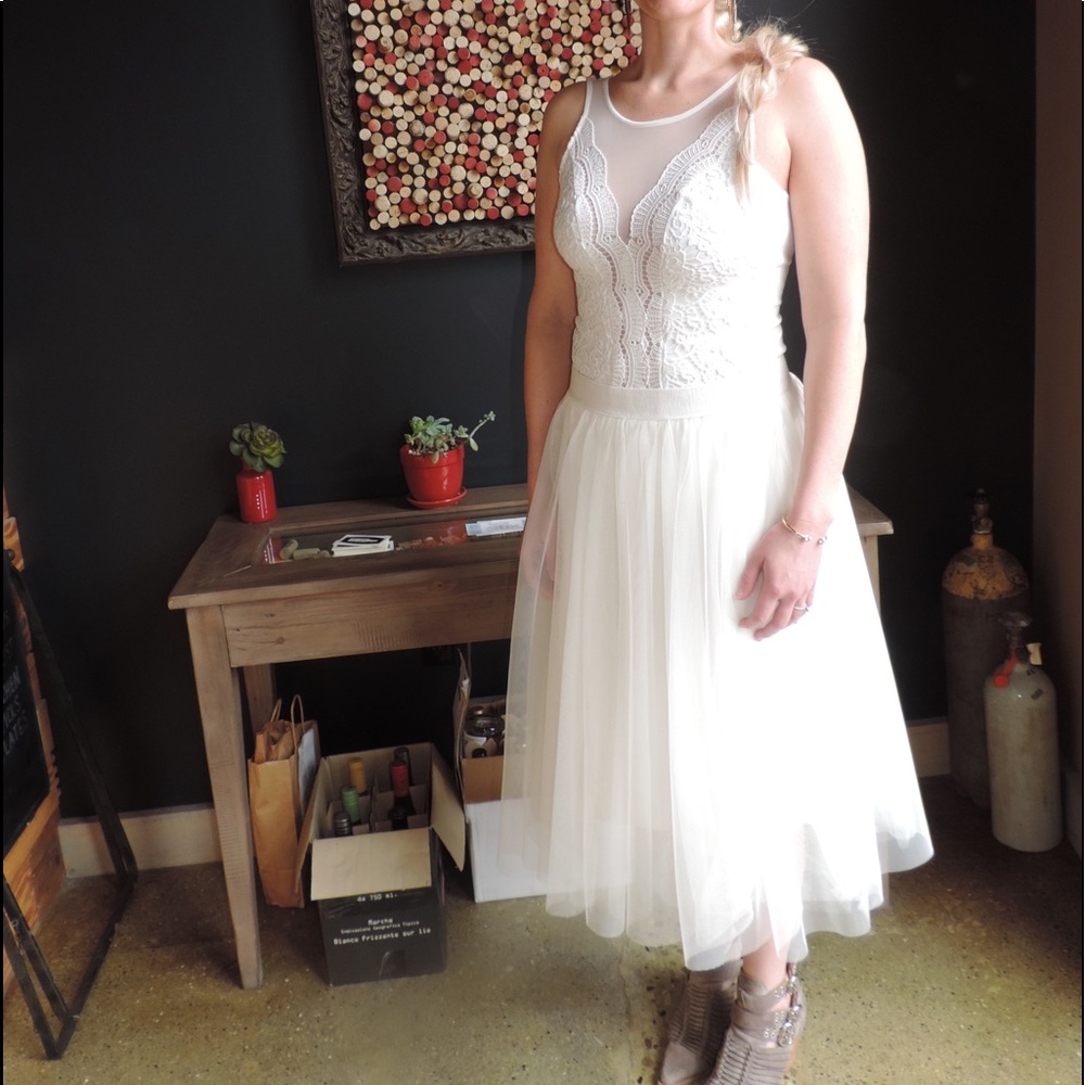 Anthropologie tulle off white/cream skirt with white lace bodysuit